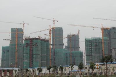 大連爛尾樓居民釘塑料布御寒,中國商品房預售制度該取消嗎？